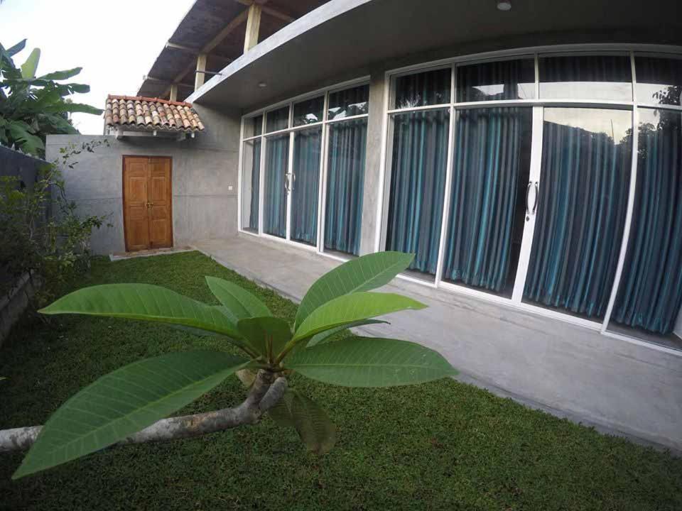 N 34 Hotel Mirissa Exterior foto